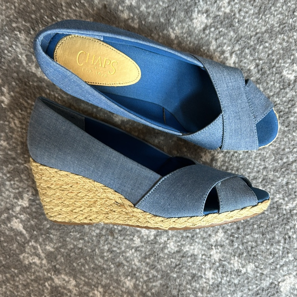Chaps 💚 Blue and Tan Wedge Espadrilles - Picture 4 of 13